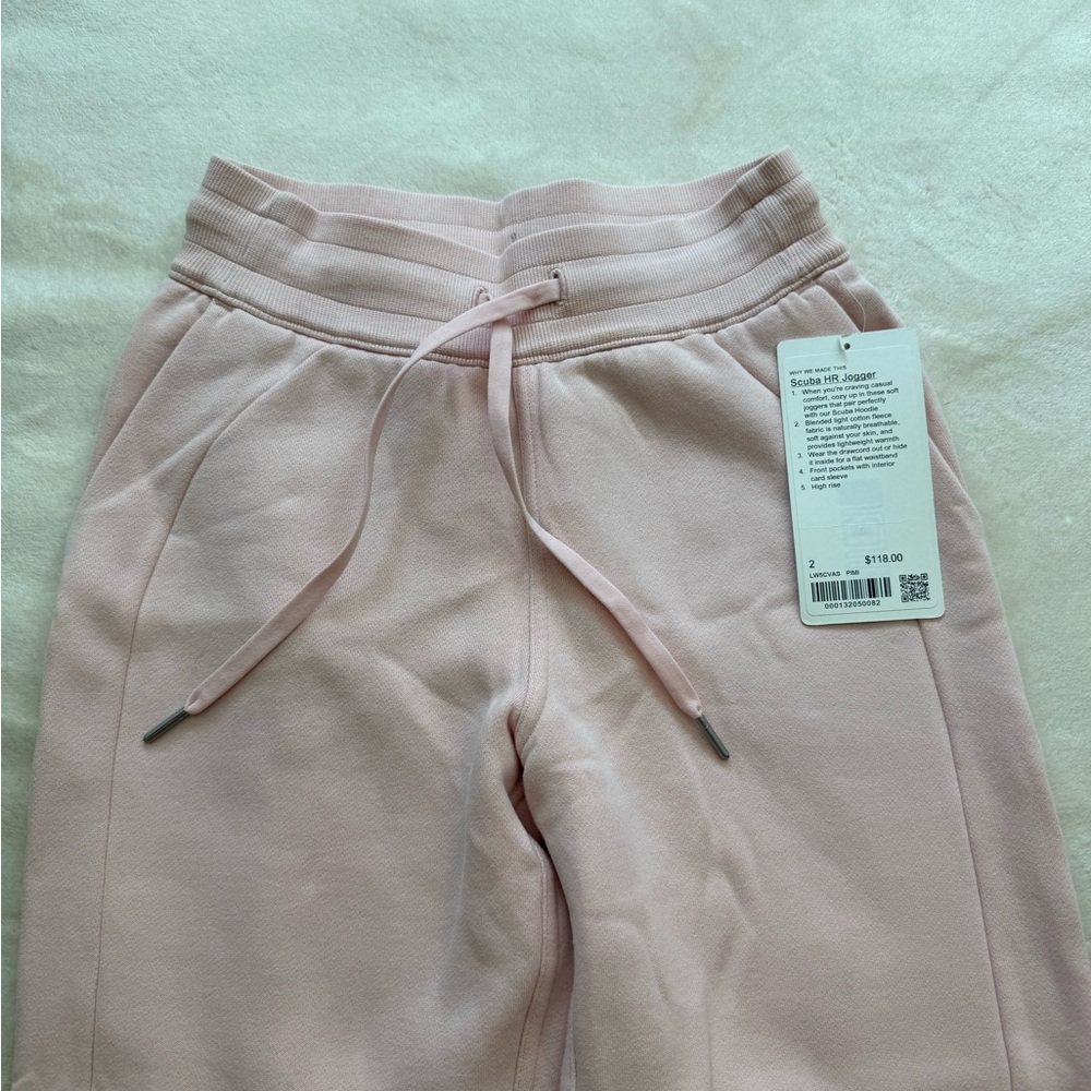 Lululemon - Pink Joggers